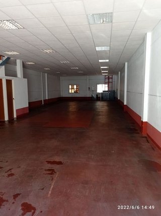 Nave industrial en alquiler en Santa Rosa - Valdeolleros en Córdoba