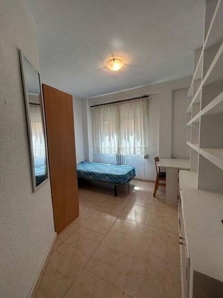 Piso en alquiler en Camino de Ronda - Rosaleda en Granada
