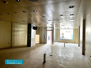 Local comercial en venta en Camino Viejo de Málaga en Vélez-Málaga