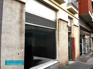 Local comercial en venta en Camino Viejo de Málaga en Vélez-Málaga