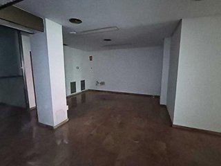 Local comercial en venta en Baena