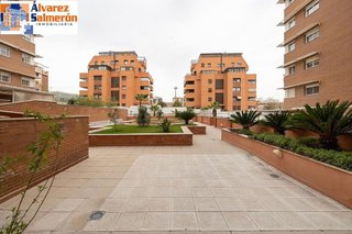 Piso en venta en Avda. Federico Garcia Lorca - Nueva Estación Autobuses en Granada