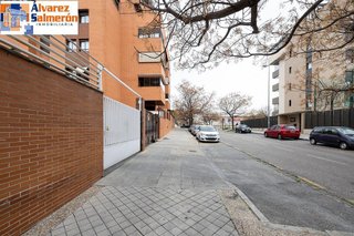 Piso en venta en Avda. Federico Garcia Lorca - Nueva Estación Autobuses en Granada