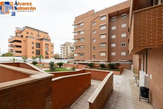 Piso en venta en Avda. Federico Garcia Lorca - Nueva Estación Autobuses en Granada