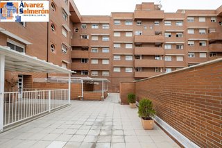 Piso en venta en Avda. Federico Garcia Lorca - Nueva Estación Autobuses en Granada