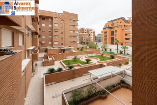 Piso en venta en Avda. Federico Garcia Lorca - Nueva Estación Autobuses en Granada