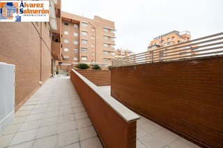 Piso en venta en Avda. Federico Garcia Lorca - Nueva Estación Autobuses en Granada