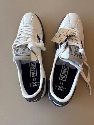 Zapatillas Munich Blancas Talla 42 y 43