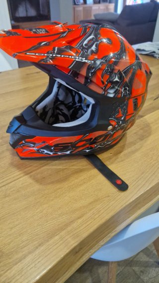 Casco Scorpion para enduro y motocross.
