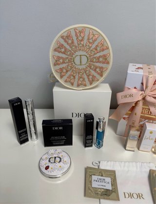 Conjunto Dior neceser mariposas y productos