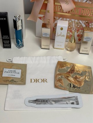 Conjunto Dior neceser mariposas y productos