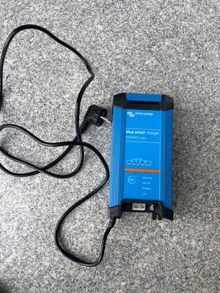 Cargador Victron Energy Blue Smart 24V 16A