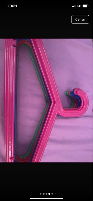 15 Perchas Plástico Duro Colores