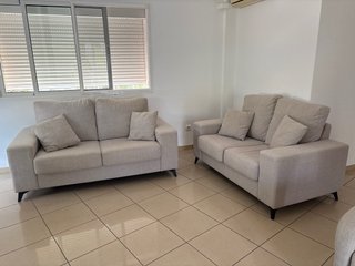 Sofá biplaza beige tela