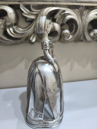 Figura Menina Decorativa Plata