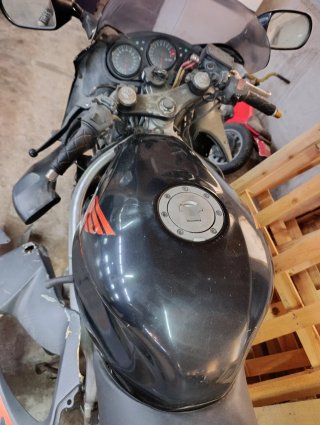 Honda CBR 600f para reparar