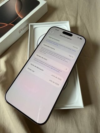 iPhone 16 Pro Max 256GB Dorado