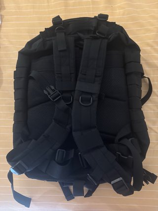 Mochila táctica negra con parche bandera USA