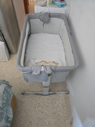 Cuna colecho Chicco gris