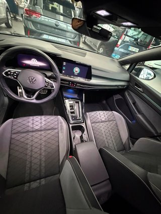 Volkswagen Golf 2024