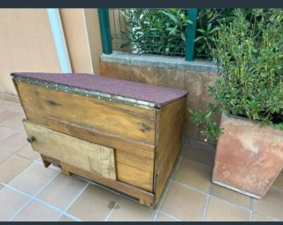 Gallinero madera artesanal con ventana