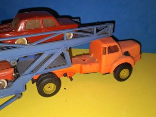 Norev 1:43 Camión Portacoches Simca  Años 60