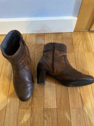 Botines marrones de piel