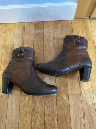 Botines marrones de piel