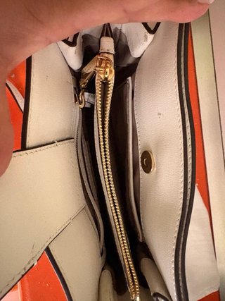 Bolso Michael Kors Blanco y Dorado