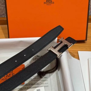 Cinturón Hermès Piel Negra Hebilla H Plata