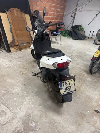 Peugeot Tweet 125cc Blanca