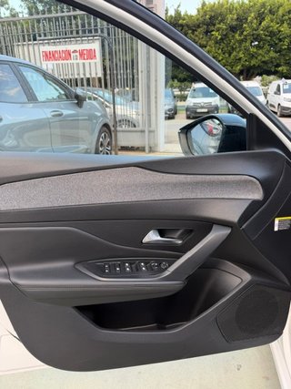 PEUGEOT 308 1.2 PureTech S&S Allure Pack 130