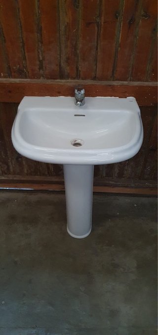 Lavabo de porcelana blanco