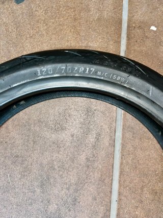 Rueda Delantera Moto CST 120/70ZR17