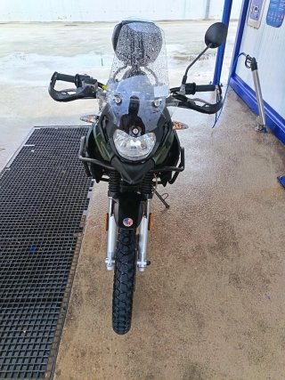 Moto 125cc Adventure/Off-Road Negra/Verde