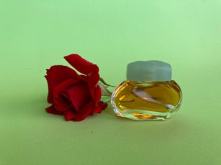 Miniatura perfume KNOWLING de Estée Lauder
