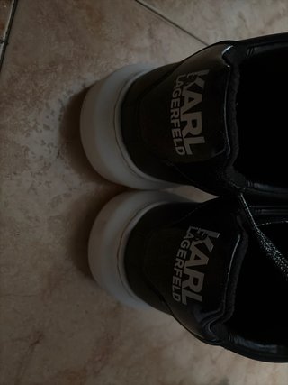 Zapatillas Karl Lagerfeld Negras y Plateadas