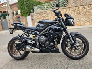 Triumph Street Triple 765 RS
