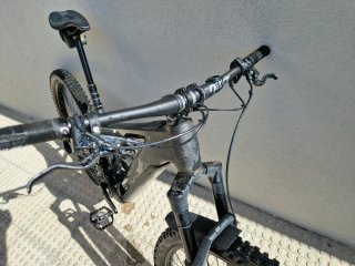 Bicicleta Cube Eléctrica 120 newton carbono