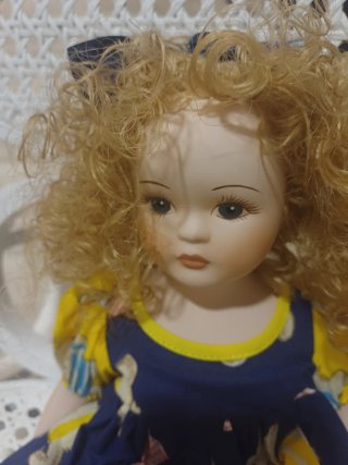 Muñeca cerámica española