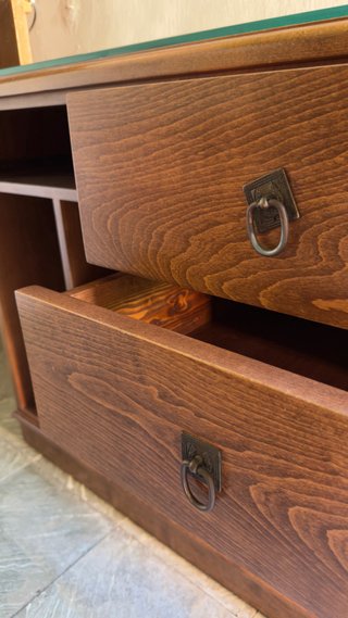 Mostrador madera rectangular con cristal