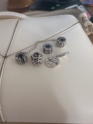 Cierre Pandora y 4 Charms Plata