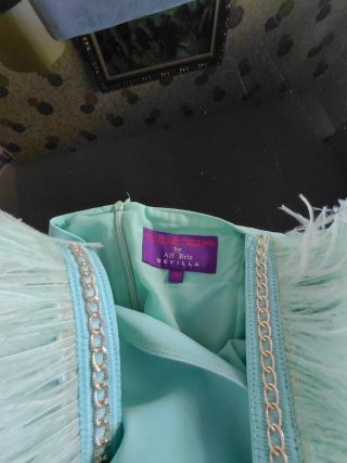Vestido cóctel Cocoa con plumas