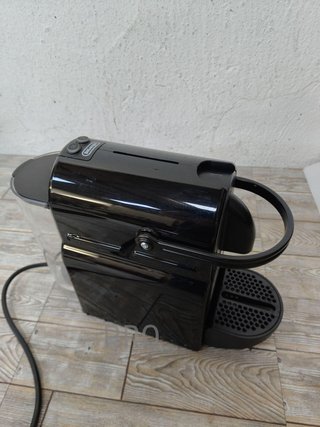 Cafetera de cápsulas - De'Longhi