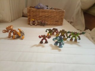 Lote Figuras Gormiti