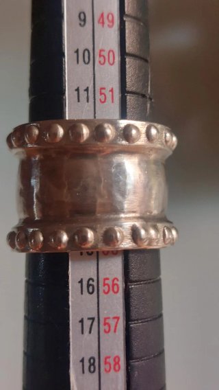 Majestuoso anillo