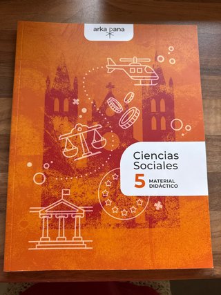 Libro sociales arka pana 5º primaria