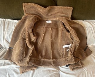 Chaqueta Stradivarius polar marrón Talla s