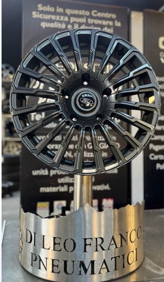Llantas Ford 20” 5x160 8x20 ET47 CB 65.1