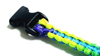 Pulsera multicolor cierre clip